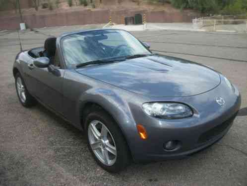 Mazda MX-5 Miata (2006)