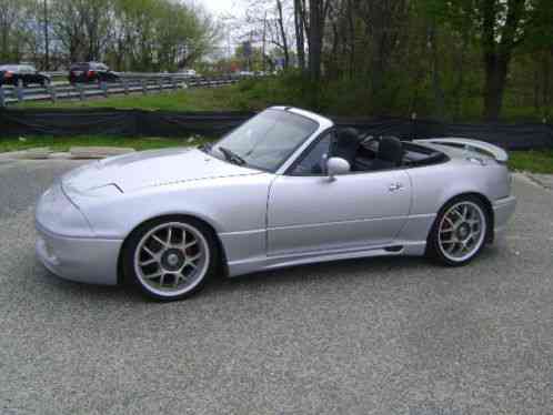 Mazda MX-5 Miata (1990)