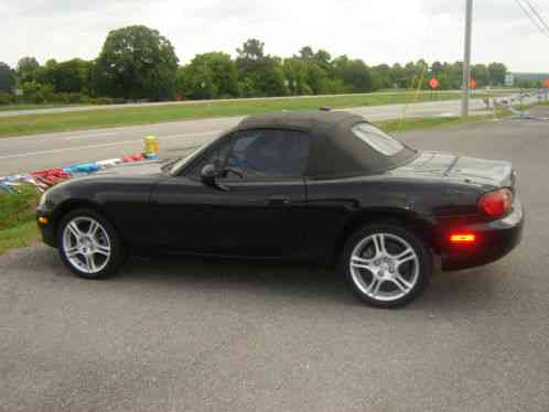 Mazda MX-5 Miata (2004)