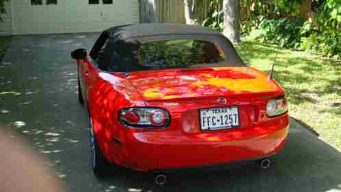 Mazda MX-5 Miata Grand Touring (2006)