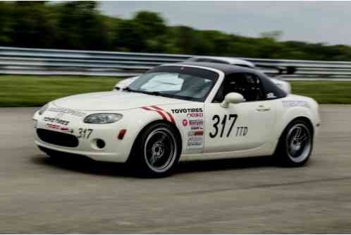 Mazda MX-5 Miata Grand Touring (2006)