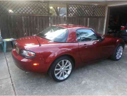 Mazda MX-5 Miata Grand Touring (2006)