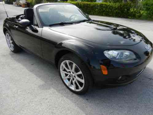 2007 Mazda MX-5 Miata Hardtop Convertible