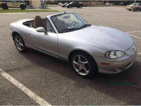 2002 Mazda MX-5 Miata LS