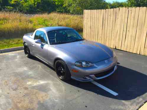 2004 Mazda MX-5 Miata