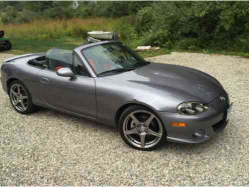 Mazda MX-5 Miata (2004)