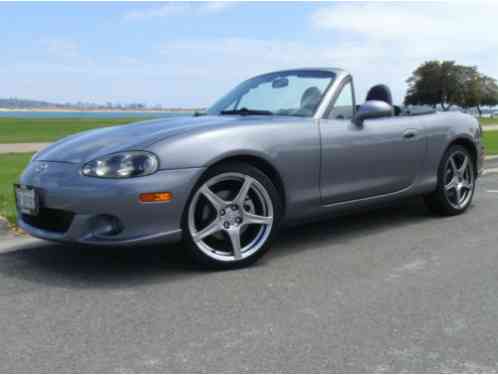 Mazda MX-5 Miata Miata (2004)