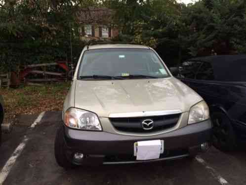 Mazda Tribute LX-V6 (2003)