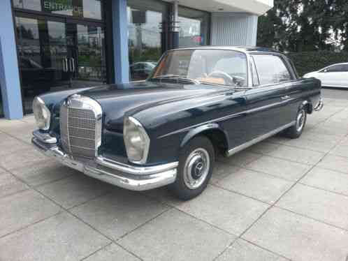 1962 Mercedes-Benz 200-Series 220 SE