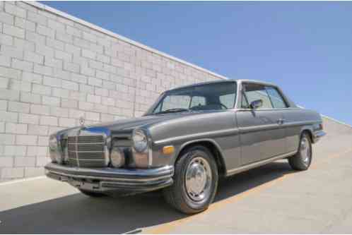 Mercedes-Benz 200-Series (1970)