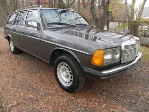 1983 Mercedes-Benz 200-Series 230TE Wagon W123