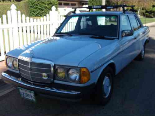 Mercedes-Benz 200-Series 240D (1977)