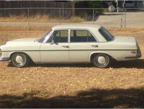 Mercedes-Benz 200-Series 280se (1968)