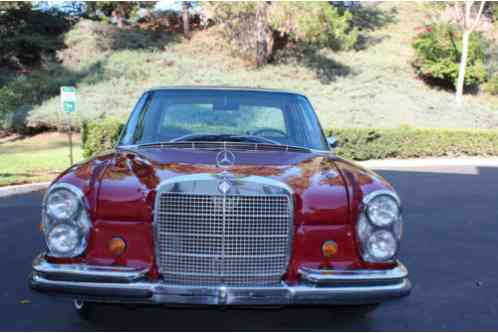 1968 Mercedes-Benz 200-Series