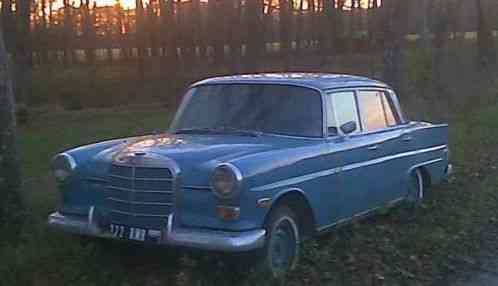 19680000 Mercedes-Benz 200-Series