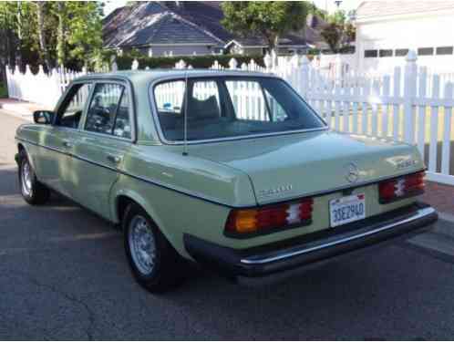 1979 Mercedes-Benz 200-Series