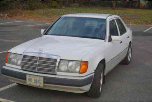 Mercedes-Benz 300-Series (1992)