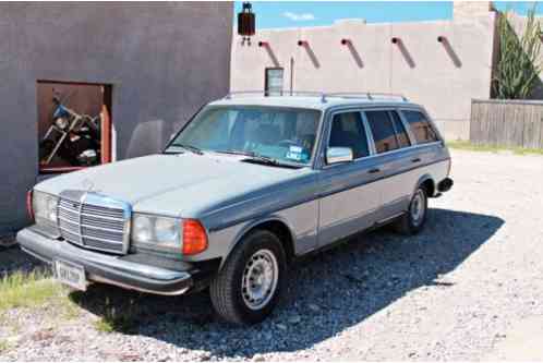 Mercedes-Benz 300-Series (1985)