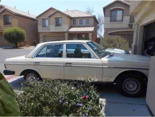 1982 Mercedes-Benz 300-Series 300D