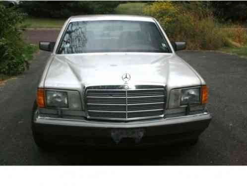 1987 Mercedes-Benz 300-Series