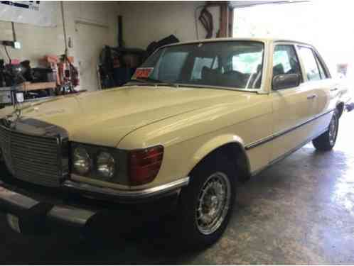 1980 Mercedes-Benz 300-Series