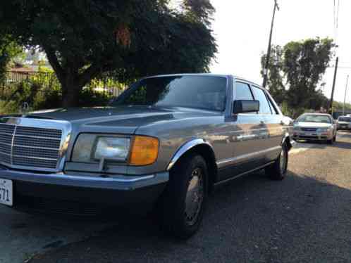 1991 Mercedes-Benz 300-Series