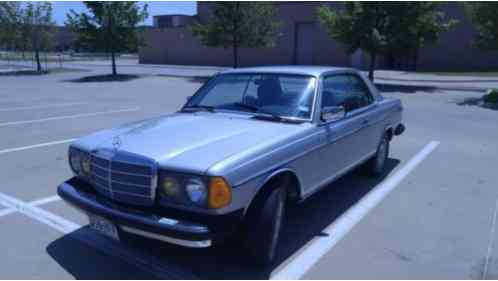 Mercedes-Benz 300-Series Coupe (1985)