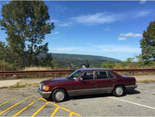 1987 Mercedes-Benz 300-Series