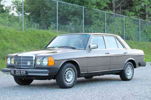 Mercedes-Benz 300-Series Turbo (1983)