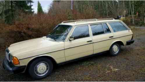 Mercedes-Benz 300-Series Wagon (1979)