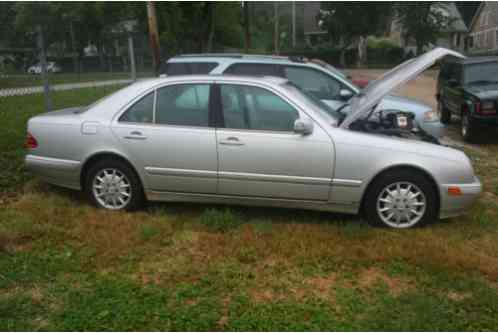 Mercedes-Benz E-Class (2000)