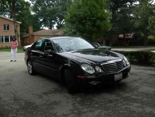 Mercedes-Benz E-Class only 31, 000 (2007)