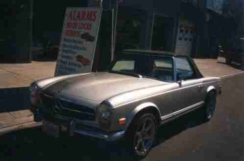 Mercedes-Benz SL-Class 280SL (1969)