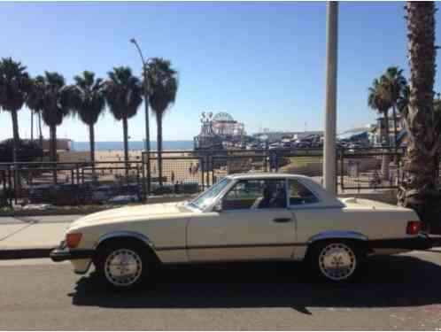 Mercedes-Benz SL-Class 560 SL (1987)