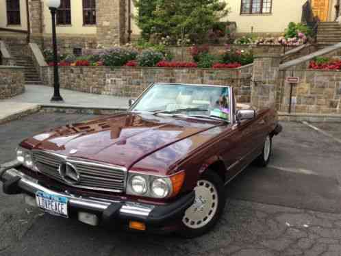 Mercedes-Benz SL-Class 560sl (1988)