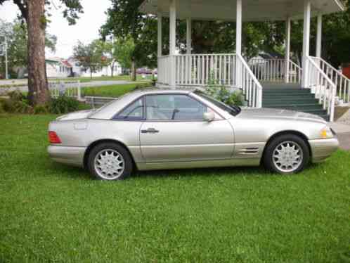 Mercedes-Benz SL-Class SL320 (1997)