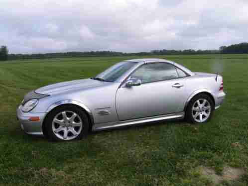 2001 Mercedes-Benz SLK-Class SLK230 2dr Kompressor Roadster 2. 3L