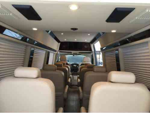 Mercedes-Benz Sprinter 10 passenger (2013)