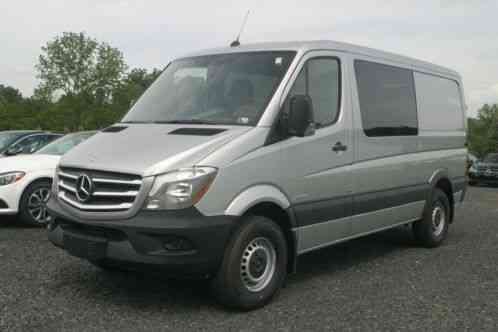 Mercedes-Benz Sprinter CREW VAN (2015)