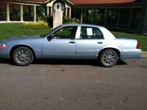 Mercury Grand Marquis LS (2005)