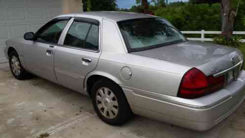 Mercury Grand Marquis Ultimate (2004)