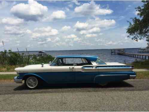 Mercury Monterey 4 Door Hardtop (1957)