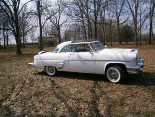 Mercury Monterey Hardtop (1954)