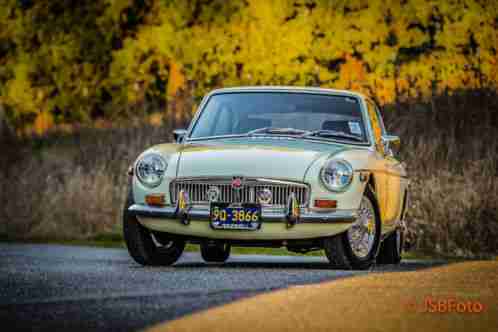 1969 MG MGB Coupe