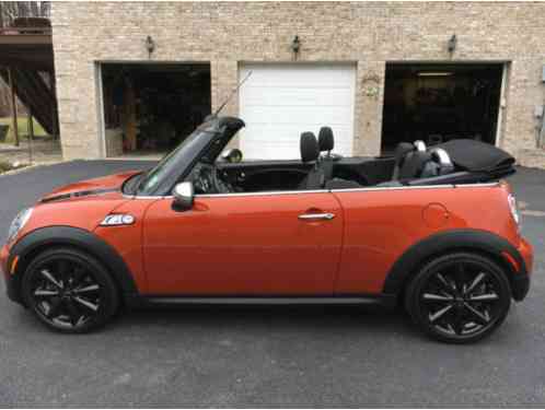 Mini Cooper S Convertible (2011)