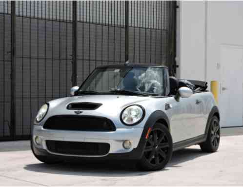 Mini Cooper S Convertible (2009)