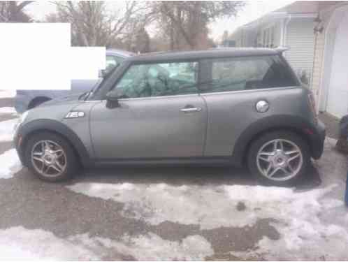 2007 Mini Cooper S S 2dr Hatchback