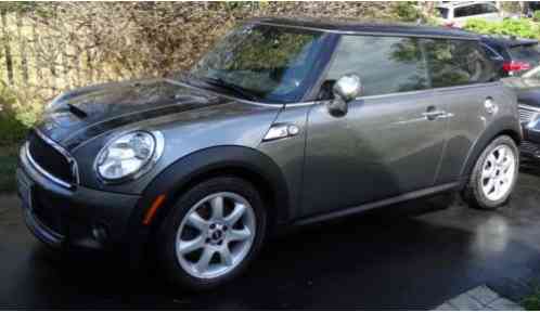 2009 Mini Cooper S S 2dr Hatchback