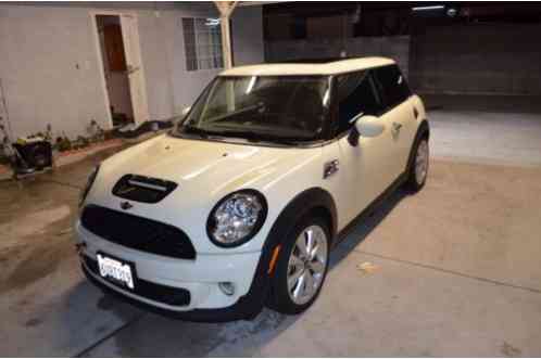 Mini Cooper S S 6-Speed (2011)