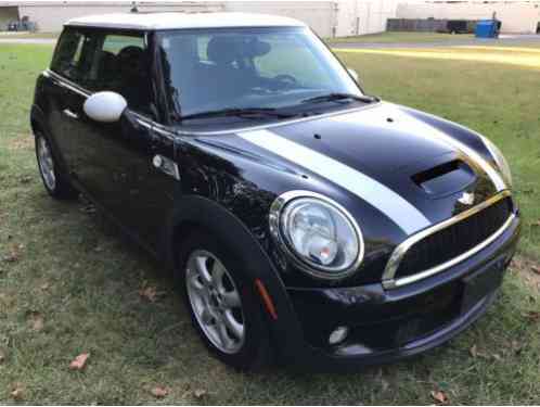 Mini Cooper S S. 74K, No Reserve, (2010)